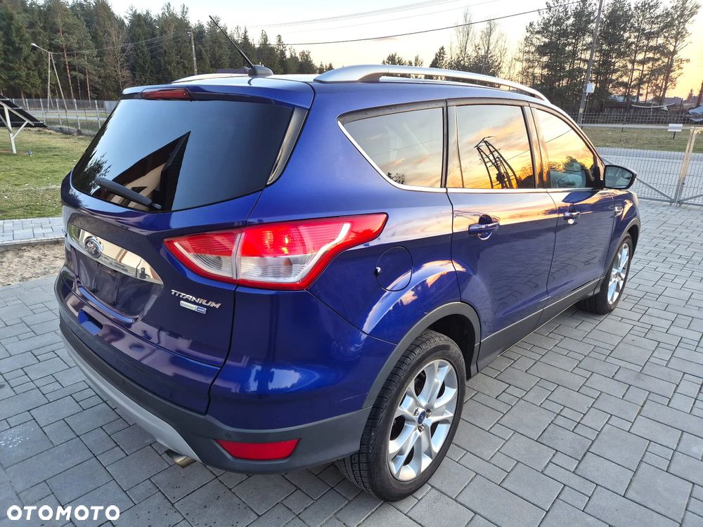 Ford Escape 2.0 EcoBoost AWD Titanium - 3