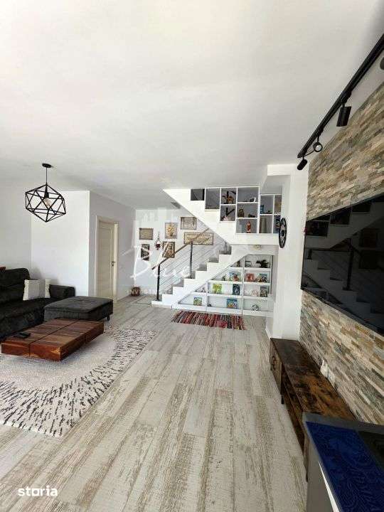 Apartament exclusivist in vila cu vedere frontala la lac si ponton — fotografia 1