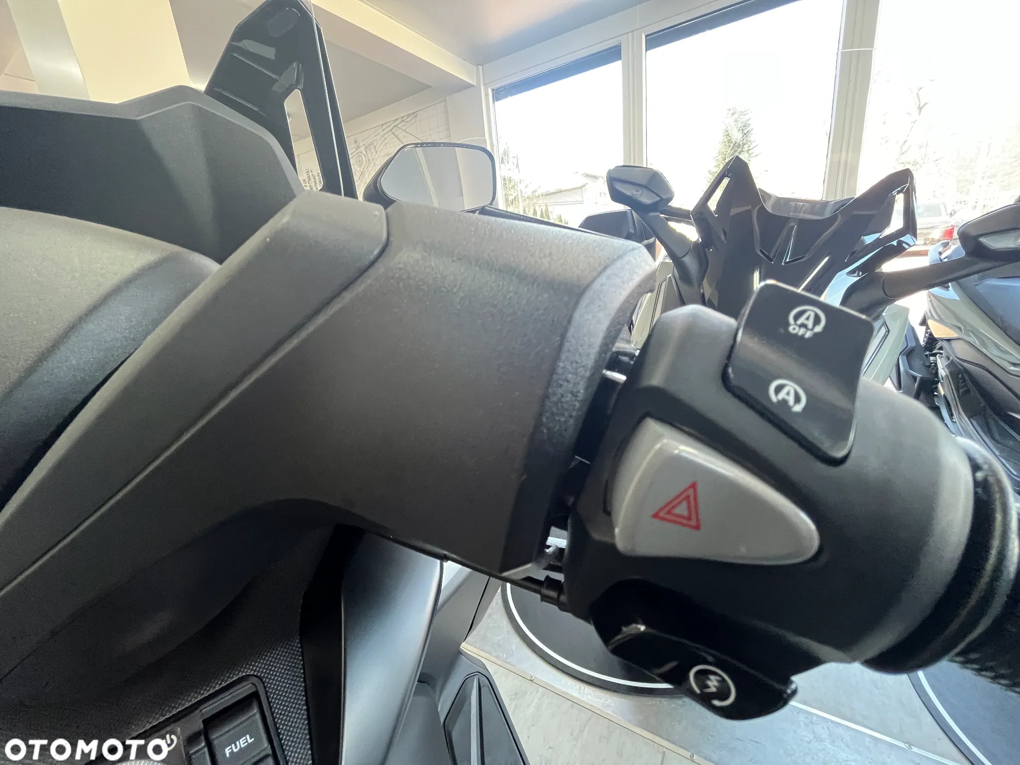 Honda NSS - 9
