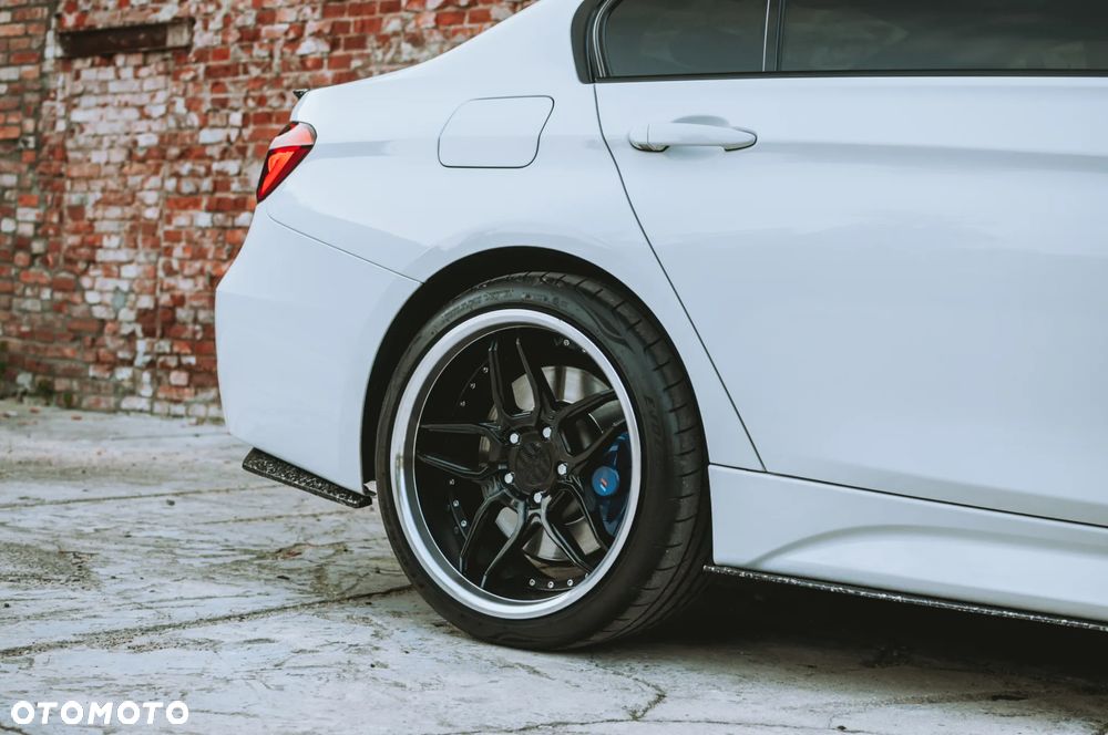 BMW Seria 3 320d xDrive M Sport Shadow - 11