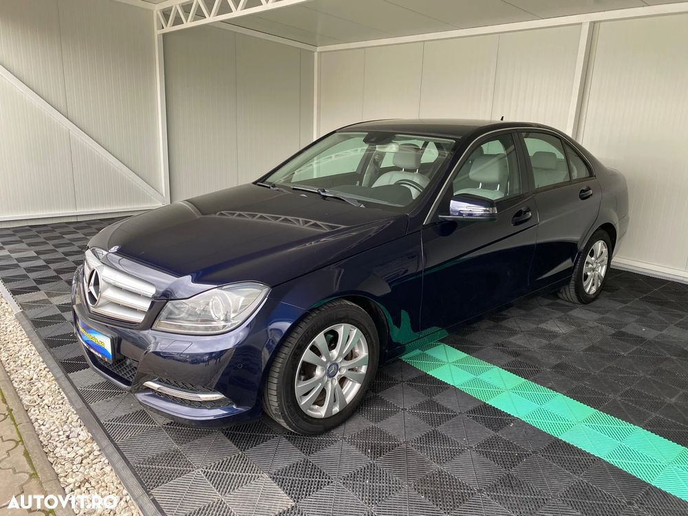 Mercedes-Benz C - 9