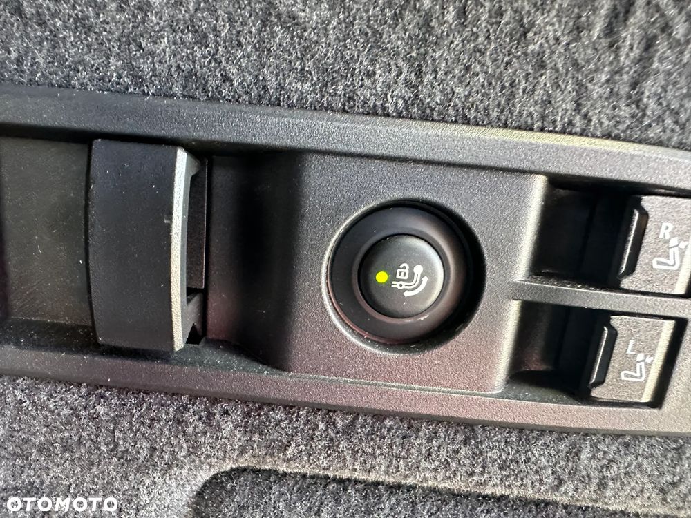 BMW iX - 24