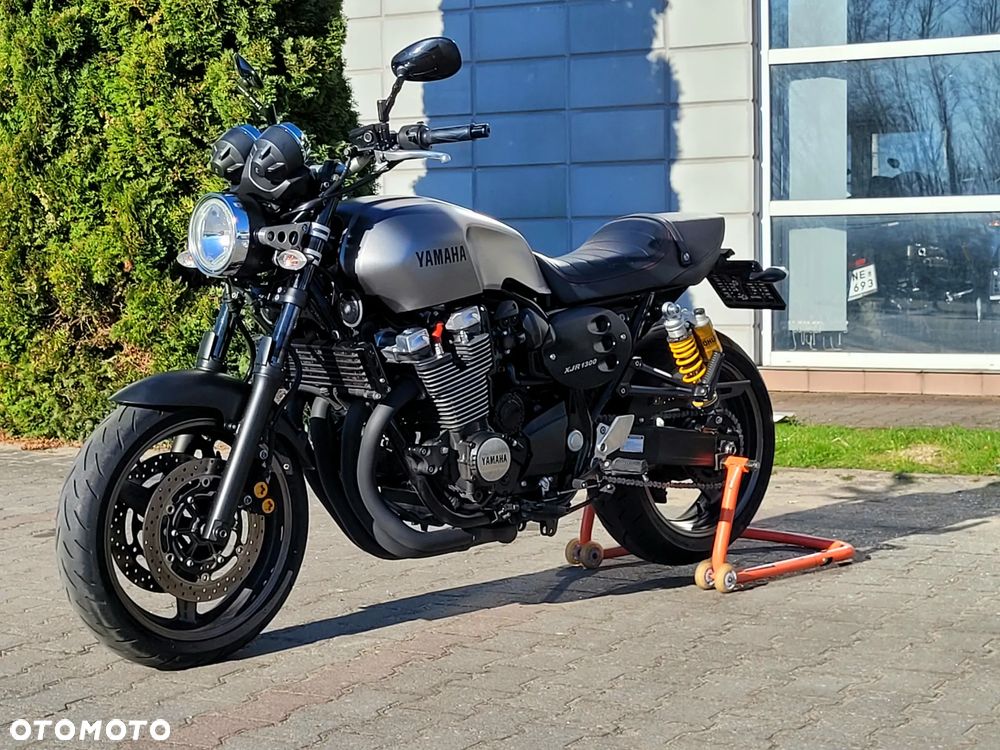 Yamaha XJR - 13