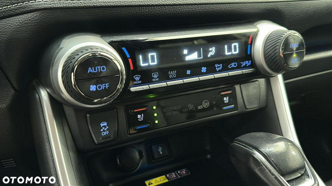 Toyota RAV4 - 22