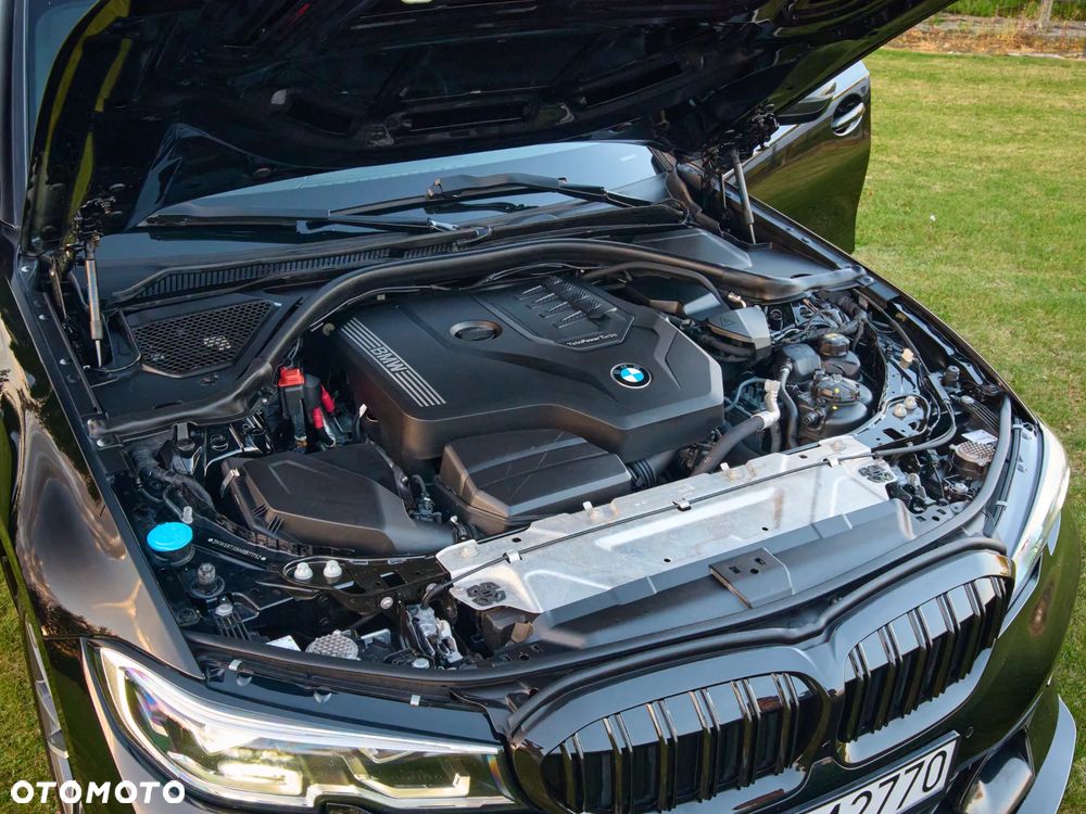 BMW Seria 3 330i xDrive Sport Line - 39