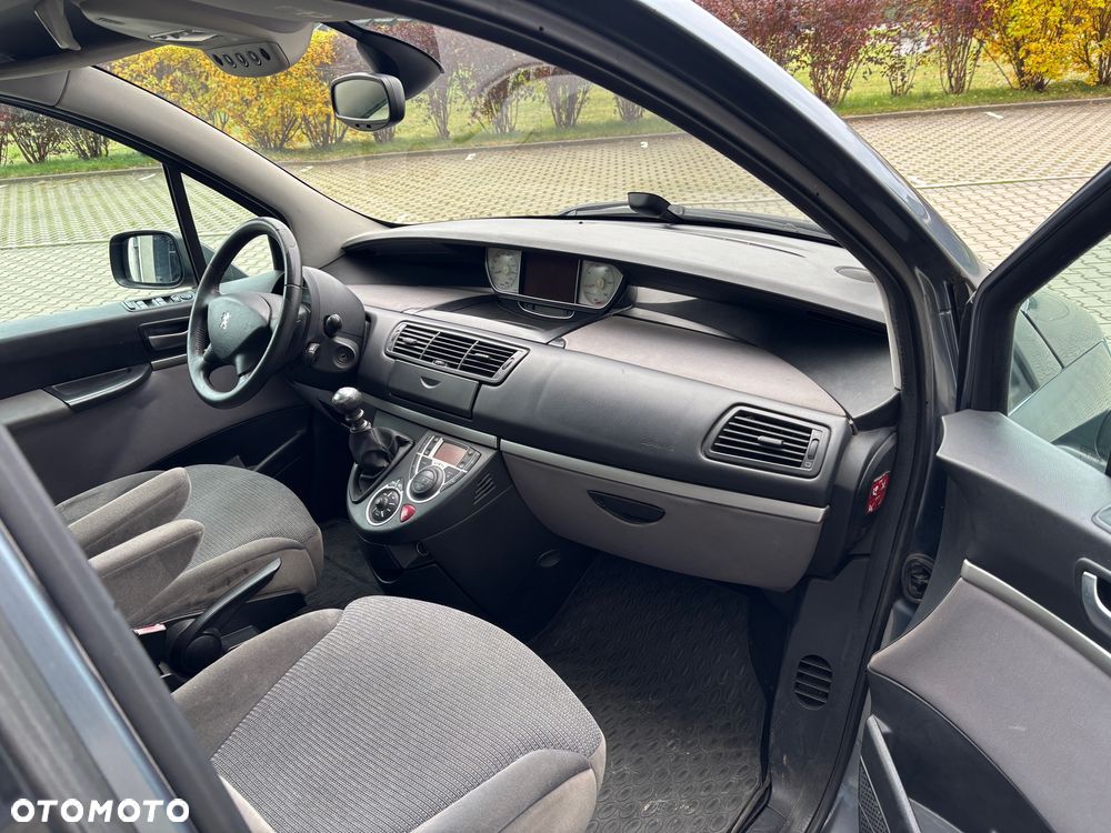 Peugeot 807 2.0 HDi Premium - 33