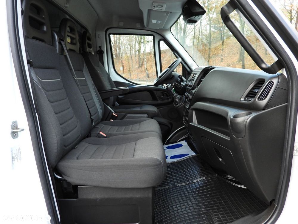 Iveco DAILY 50C16 PLANDEKA 10 PALET TEMPOMAT BLIŹNIACZE KOŁA KLIMATYZACJA  160KM - 39