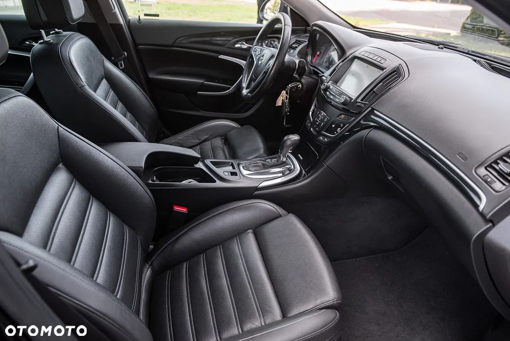 Opel Insignia 2.0 T Cosmo 4x4 EU6 - 9