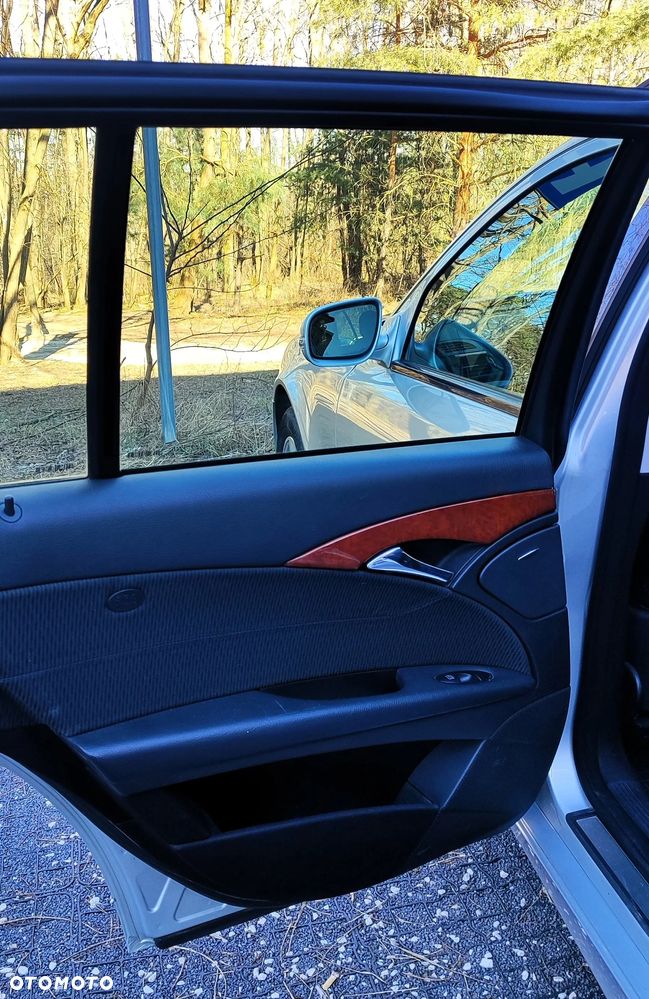 Mercedes-Benz Klasa E 200 Kompressor Automatik Classic - 27