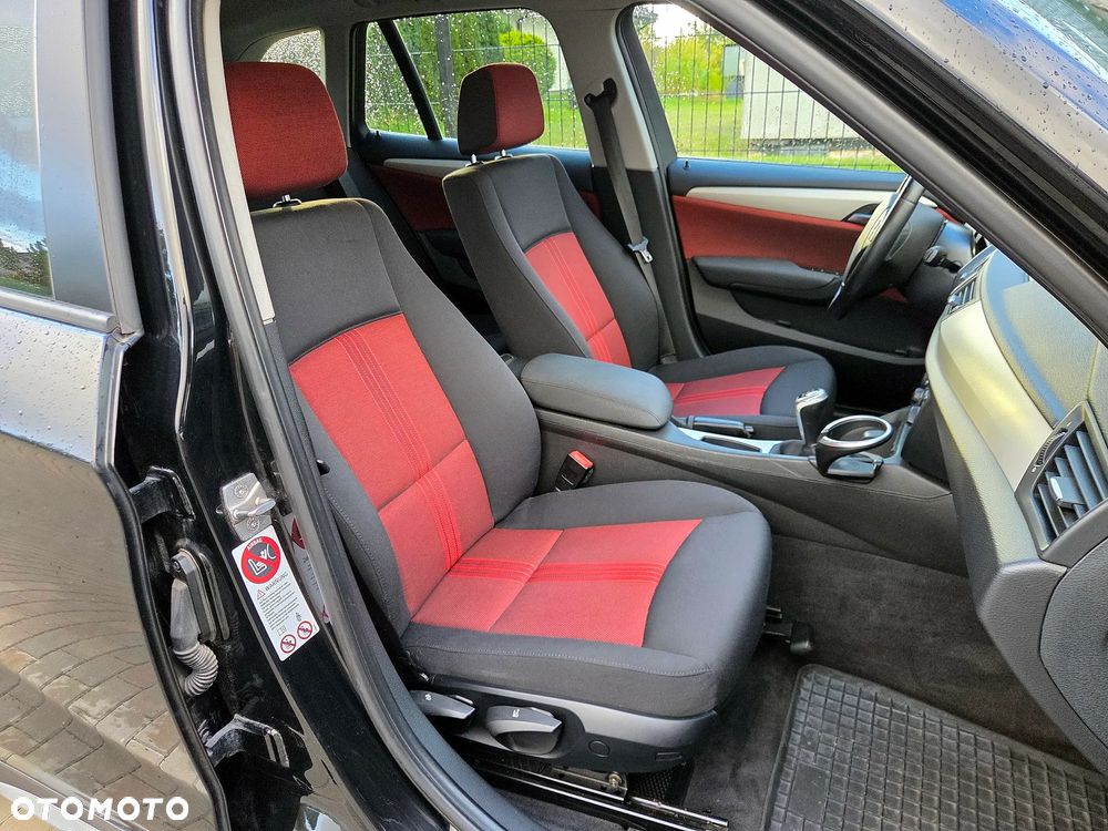 BMW X1 sDrive18d - 28