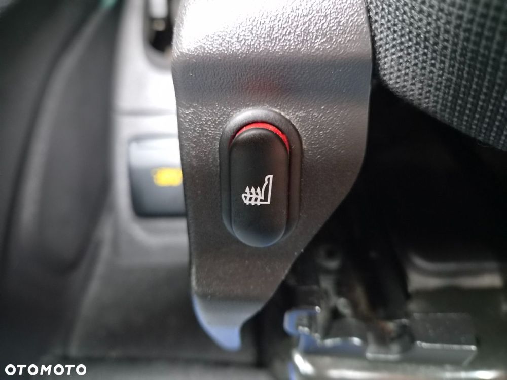 Ford Tourneo Custom - 19