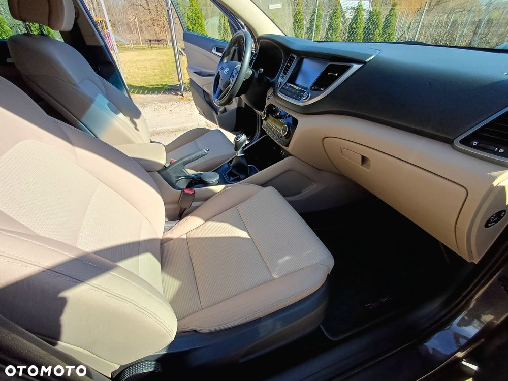 Hyundai Tucson 1.7 CRDI BlueDrive Style 2WD - 7