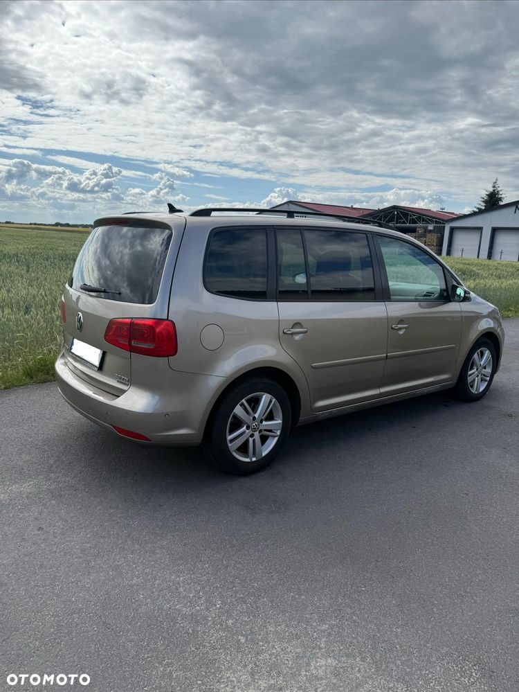 Volkswagen Touran 2.0 TDI DPF BlueMotion Technology MATCH - 6