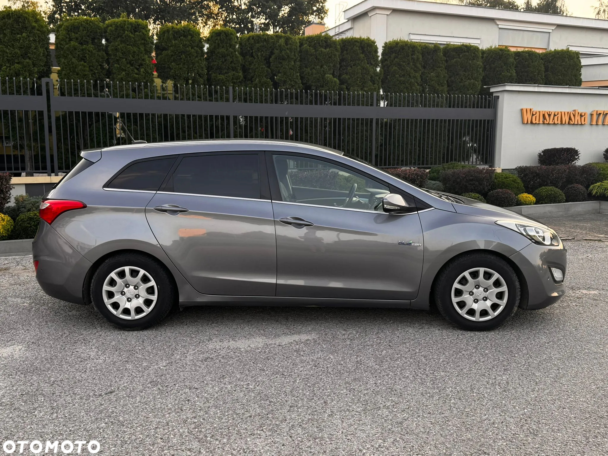 Hyundai i30 i30cw blue 1.6 CRDi Trend - 6
