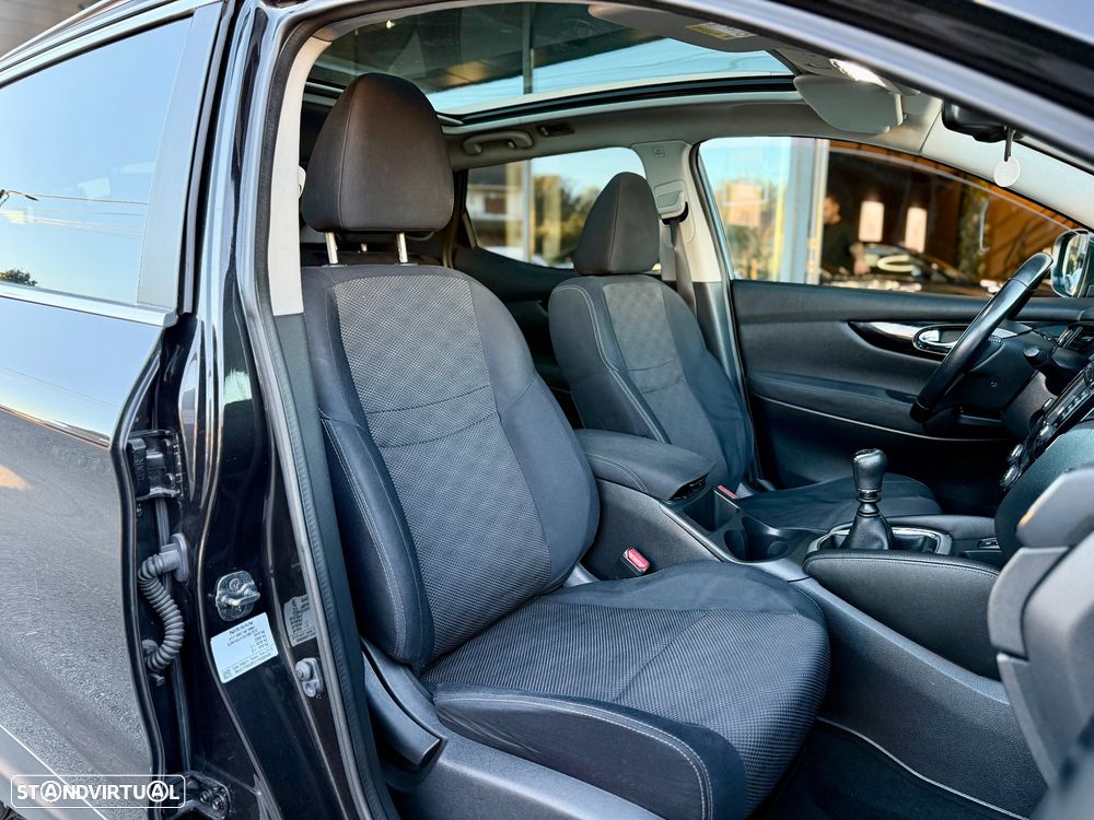 Nissan Qashqai 1.5 dCi N-Connecta 18 - 21