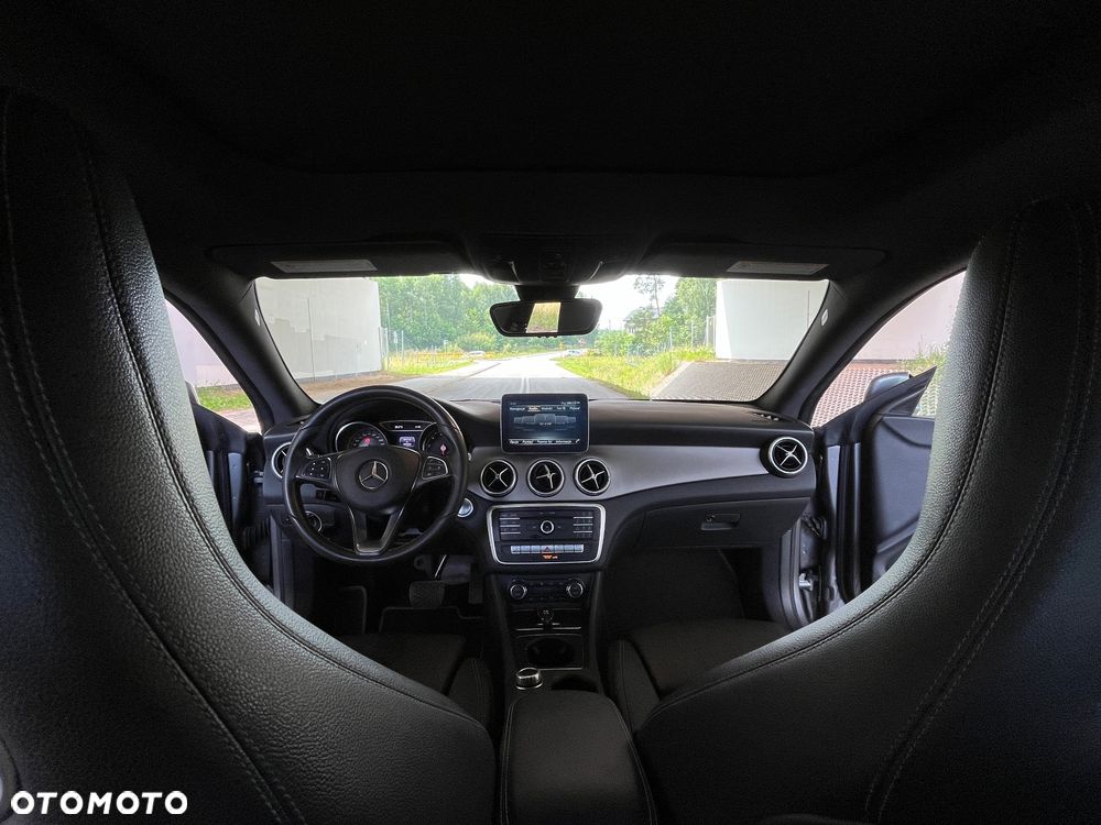 Mercedes-Benz CLA 250 4-Matic AMG Line - 20