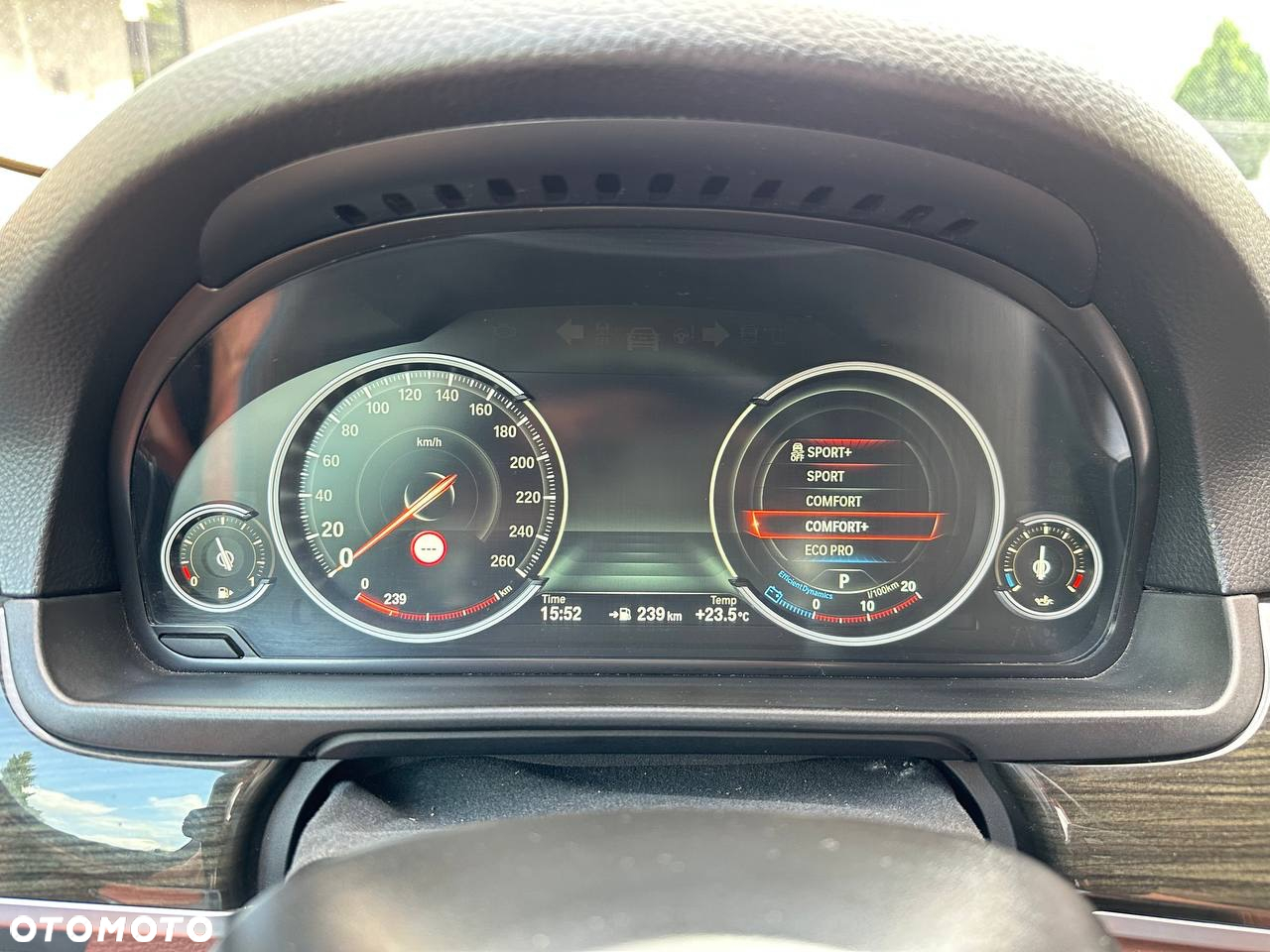 BMW Seria 5 528i xDrive Luxury Line - 35