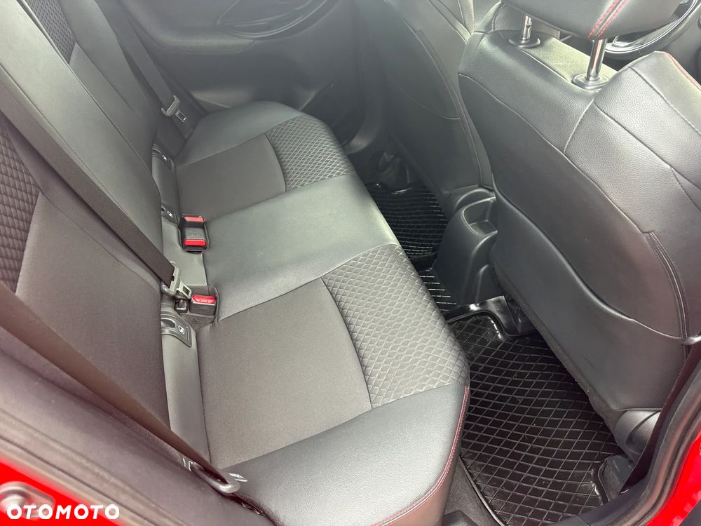 Toyota Yaris 1.5 Executive - 16