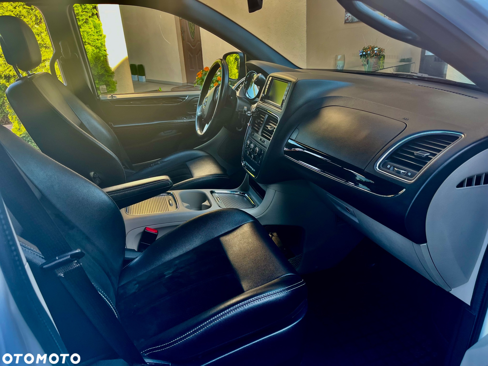 Dodge Grand Caravan - 4