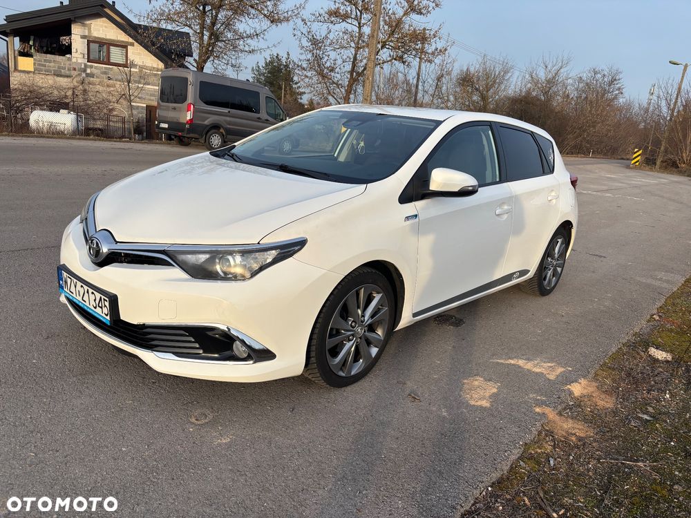 Toyota Auris 1.4 D-4D Dynamic - 3