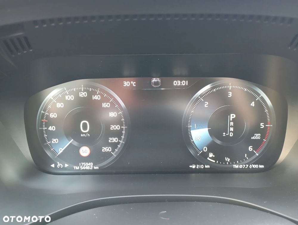 Volvo XC 60 D5 AWD R-Design - 14
