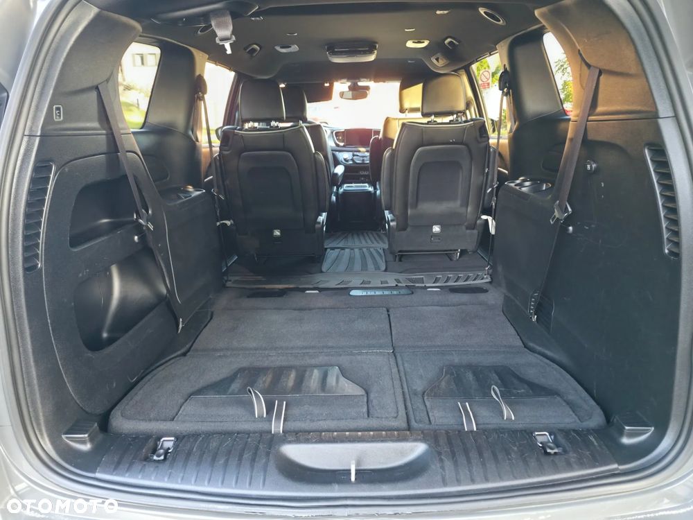 Chrysler Pacifica - 28