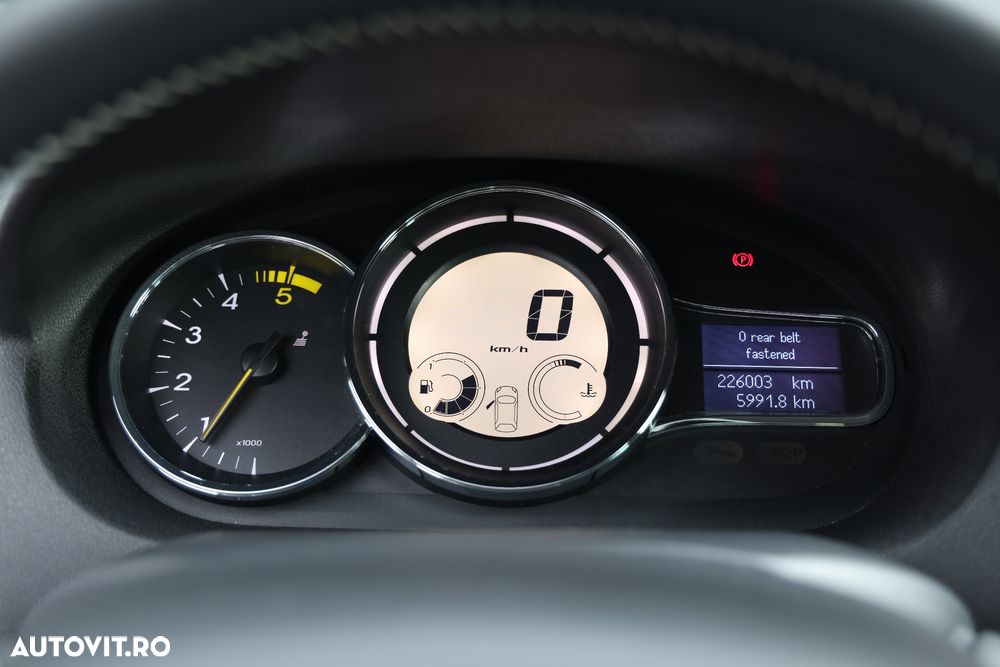 Renault Megane ENERGY dCi 110 Start & Stop Bose Edition - 13
