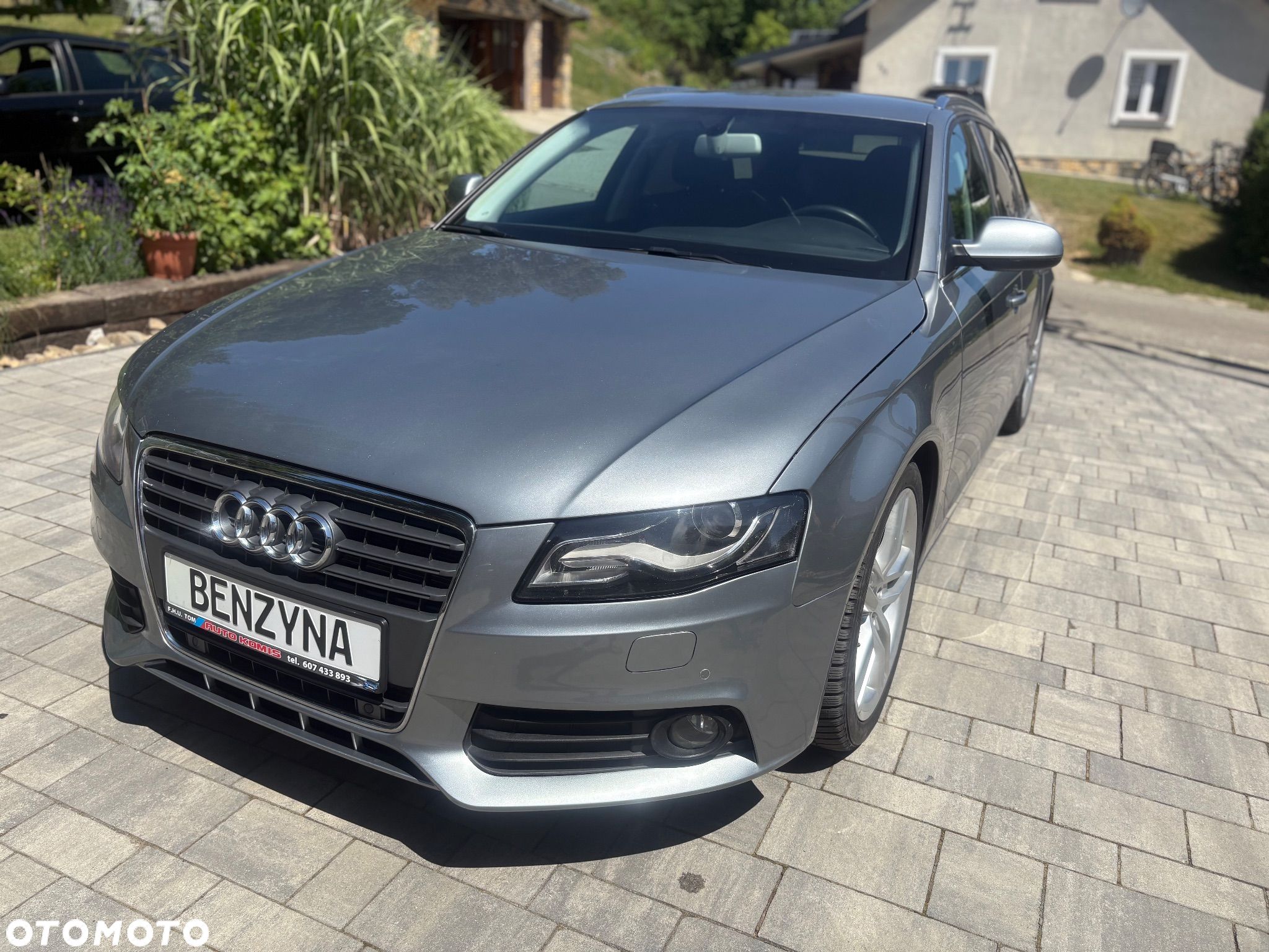 Audi A4 - 1