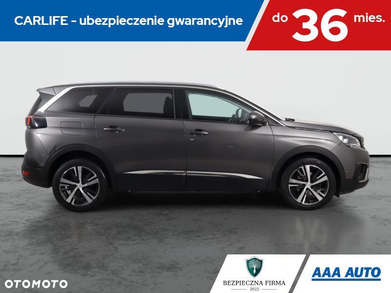 Peugeot 5008 - 8