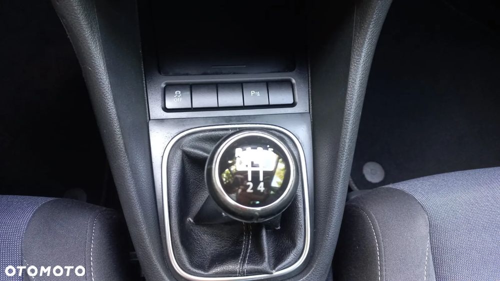 Volkswagen Golf 1.6 TDI DPF BlueMotion Technology Style - 16