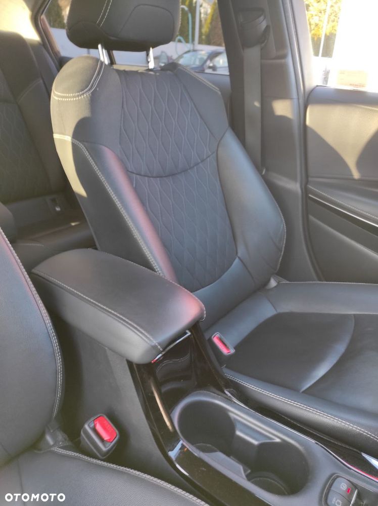 Toyota Corolla 1.8 Hybrid Executive - 19