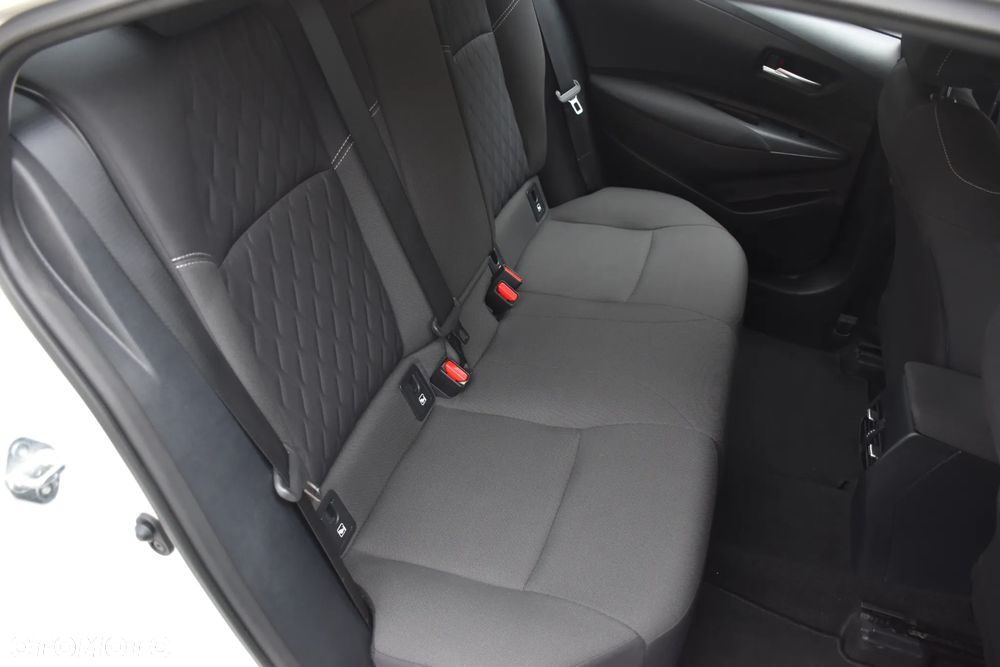 Toyota Corolla 1.6 Comfort - 21