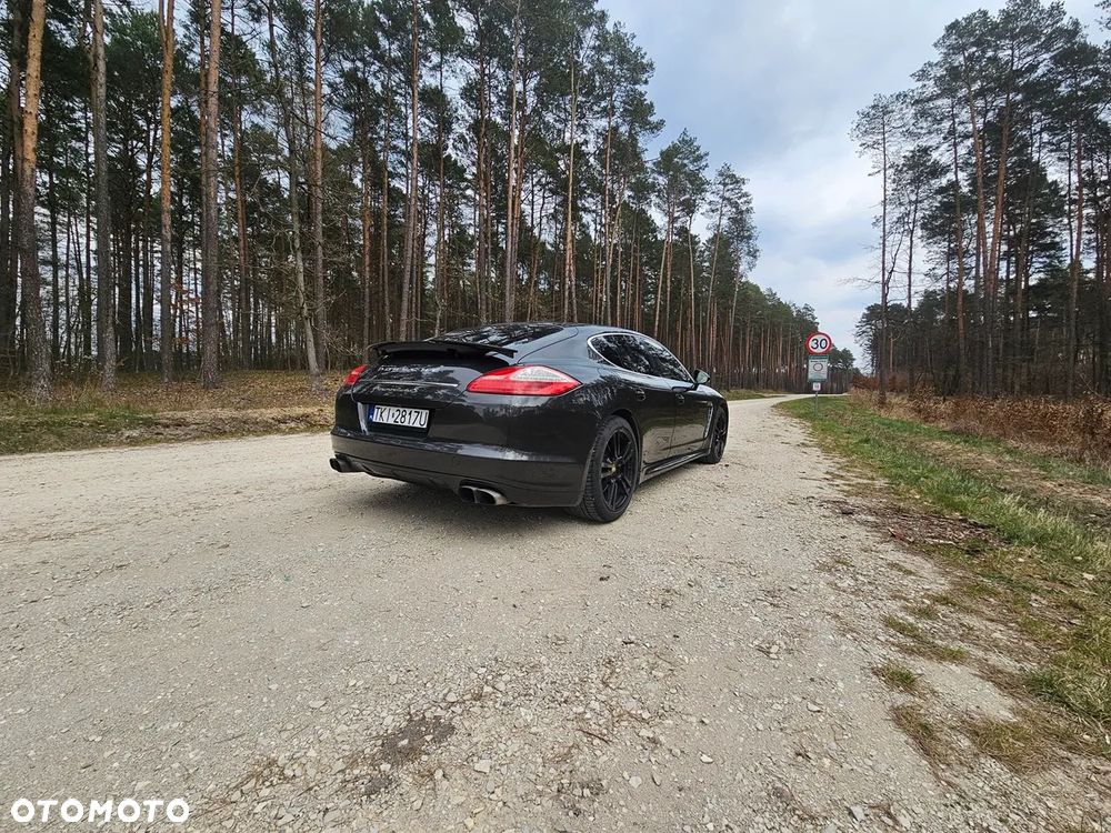 Porsche Panamera Turbo S - 22