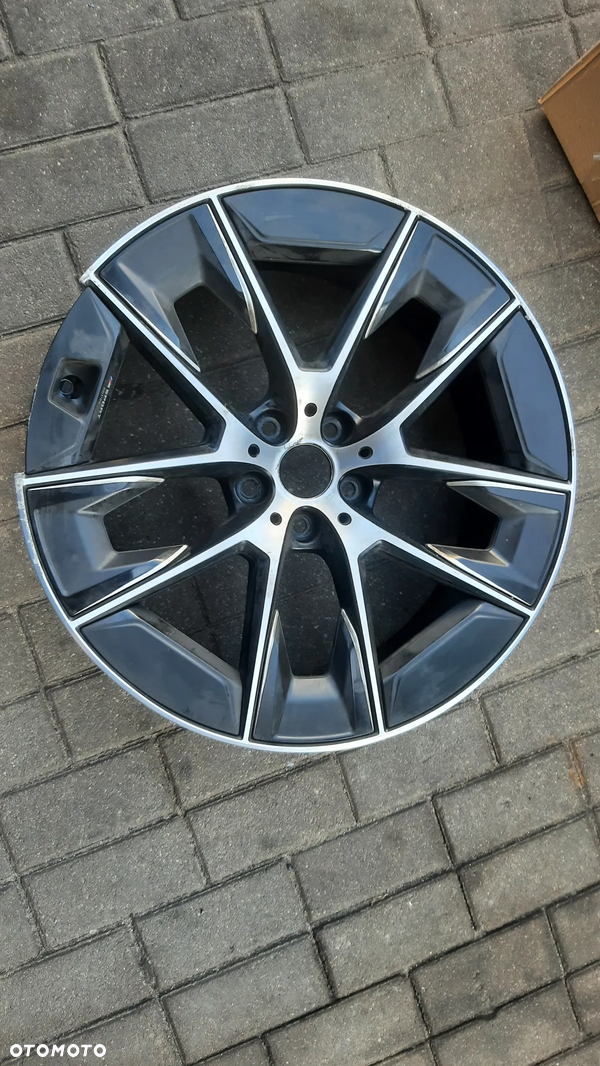 Felga aluminiowa BMW OE G30 G31 8.0" x 20" 5x112 ET 29 6895212