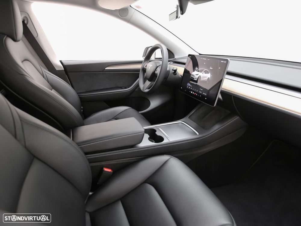 Tesla Model Y RWD - 9