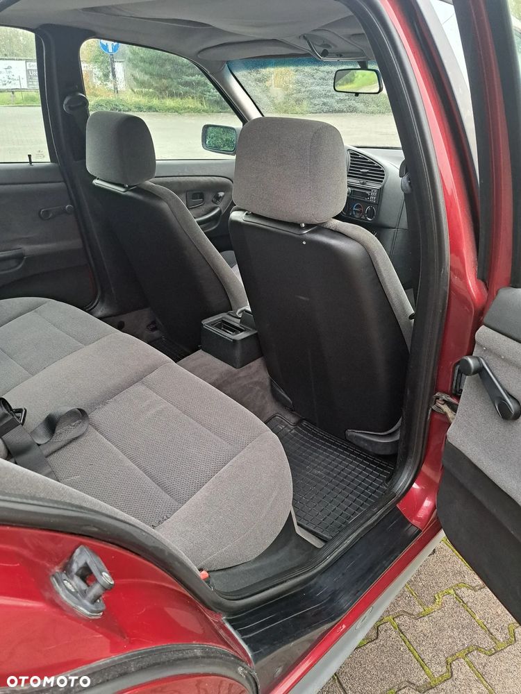 BMW Seria 3 318i Touring - 19