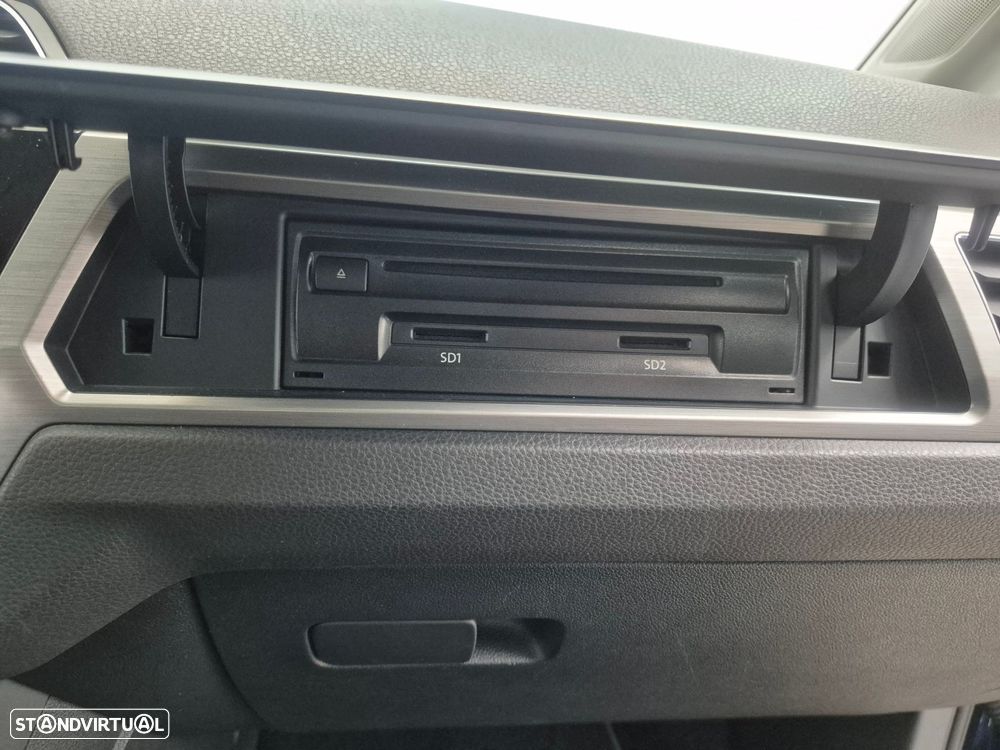 VW Touran 2.0 TDI Confortline DSG - 14