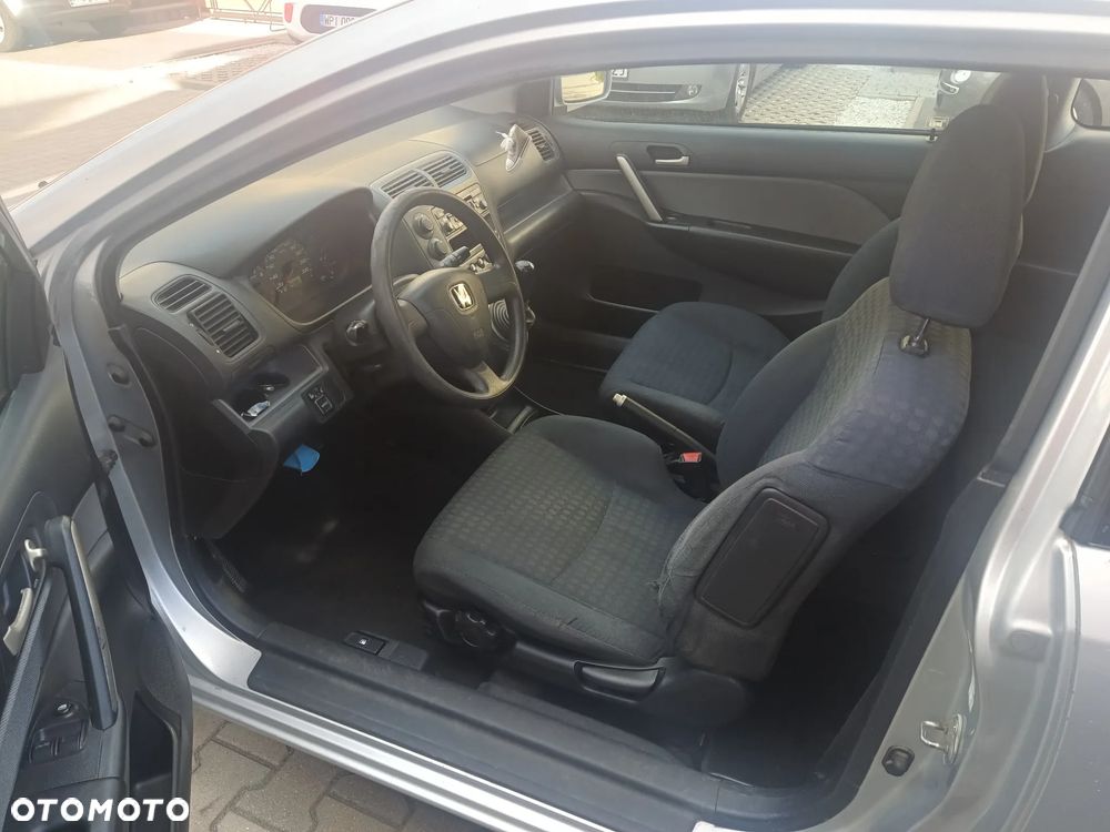 Honda Civic 1.6i ES - 10