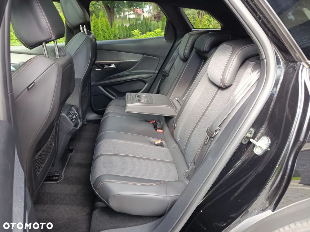 Peugeot 3008 1.2 PureTech Allure Pack S&S - 21