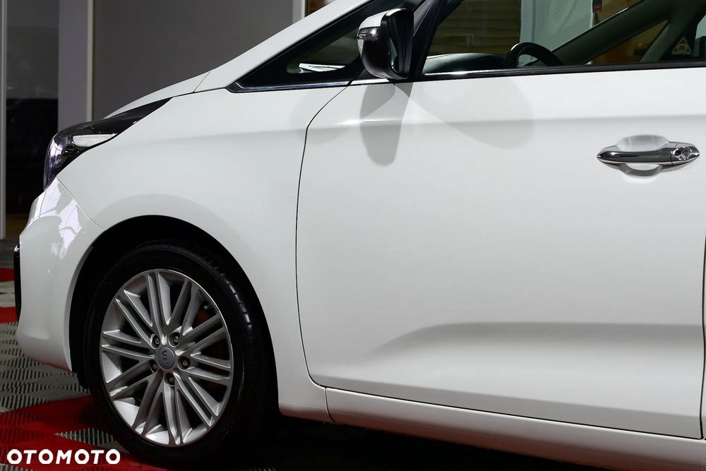 Kia Carens 1.7 CRDi M - 35