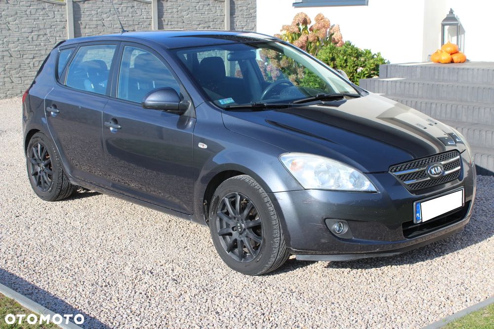 Kia Ceed 2007 photo 2