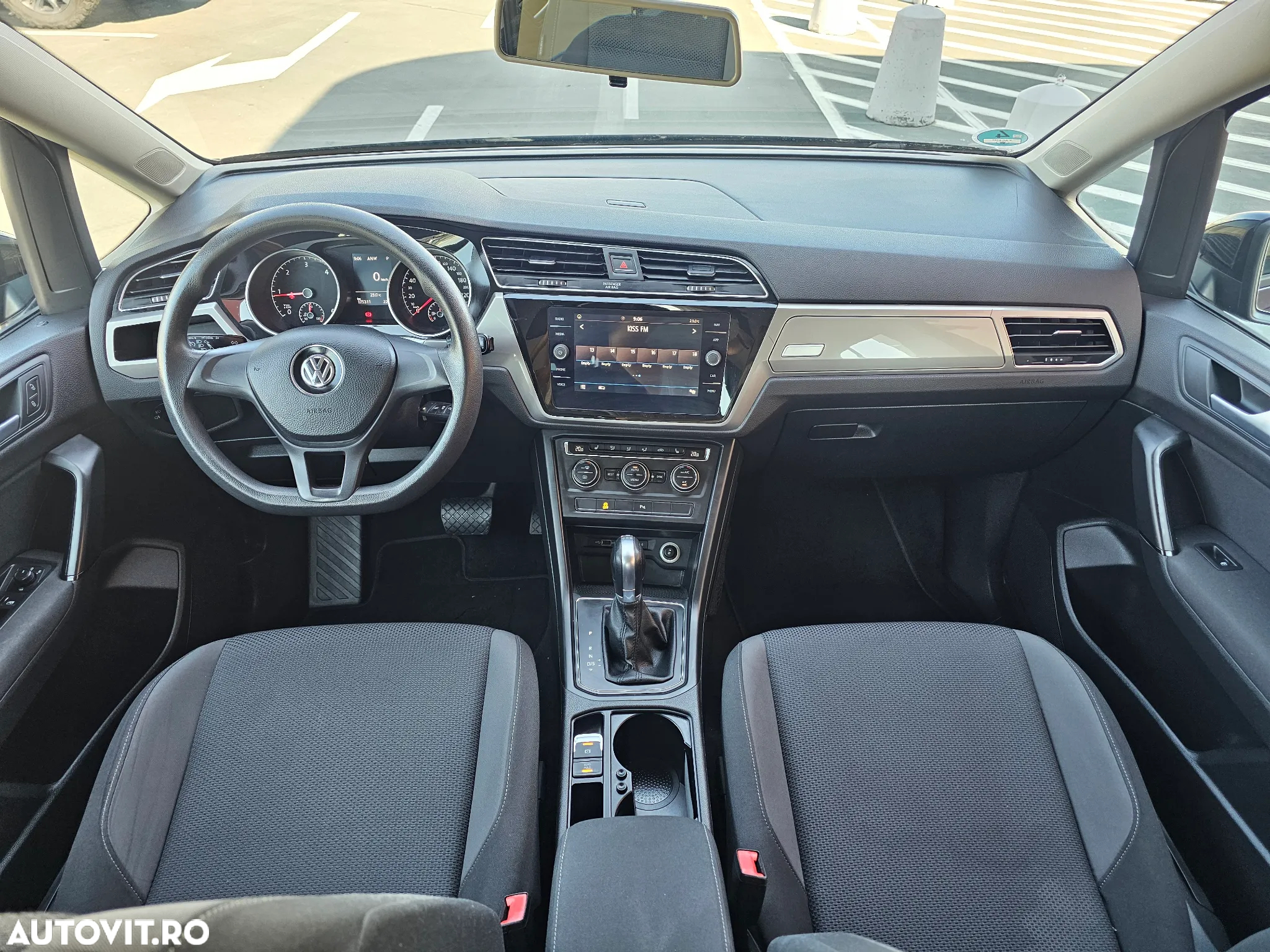 Volkswagen Touran 1.6 TDI DSG Comfortline - 8