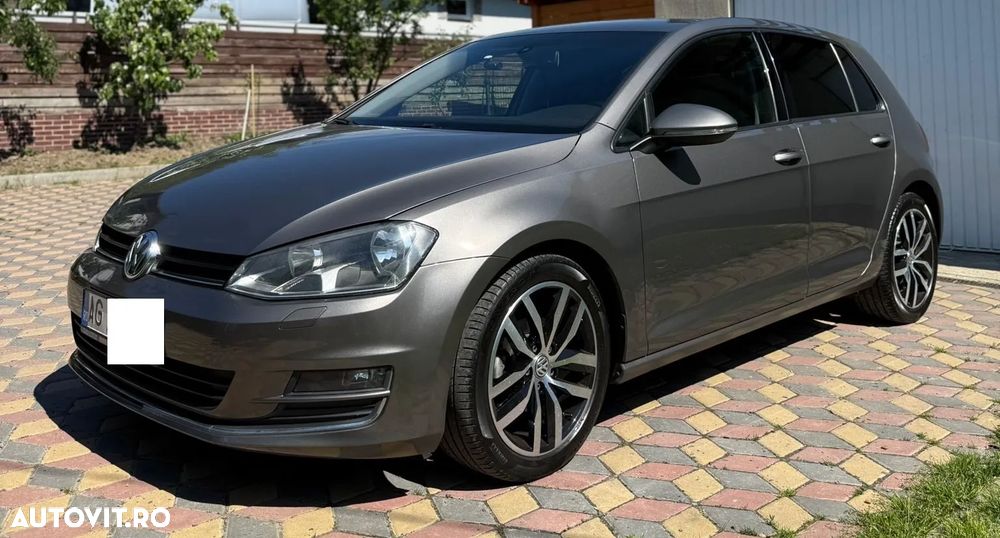 Volkswagen Golf 1.6 TDI DPF DSG BlueMotion Technology Comfortline - 1