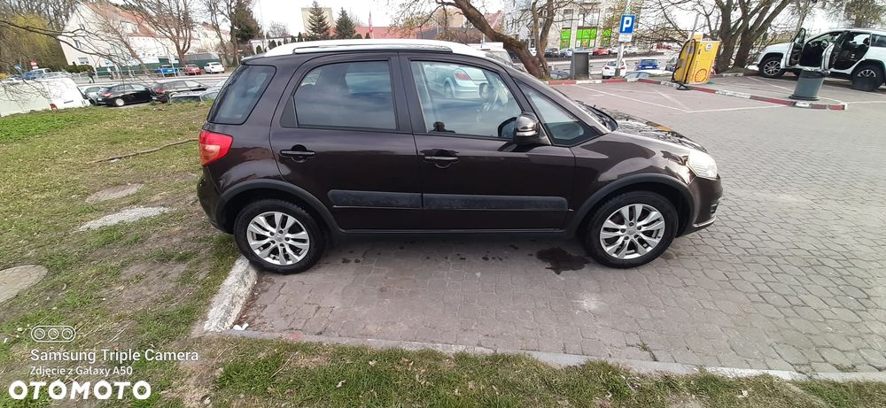 Suzuki SX4 1.6 Comfort Plus - 5