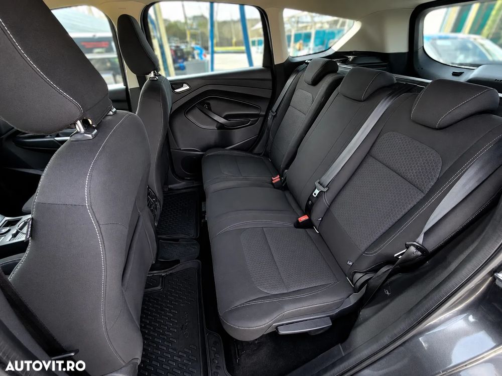 Ford Kuga - 9