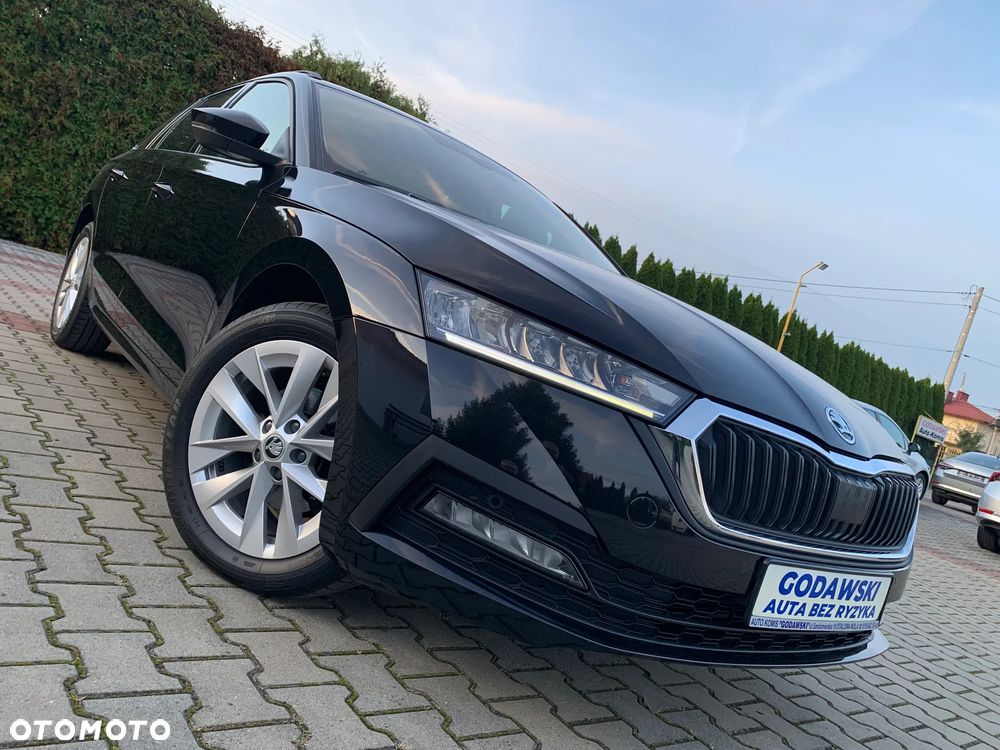Skoda Octavia 2.0 TDI Ambition DSG - 1