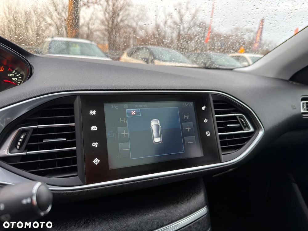 Peugeot 308 1.6 e-HDi Active S&S - 24