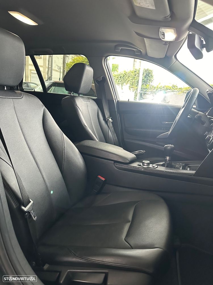 BMW 318 d Touring Line Sport - 22