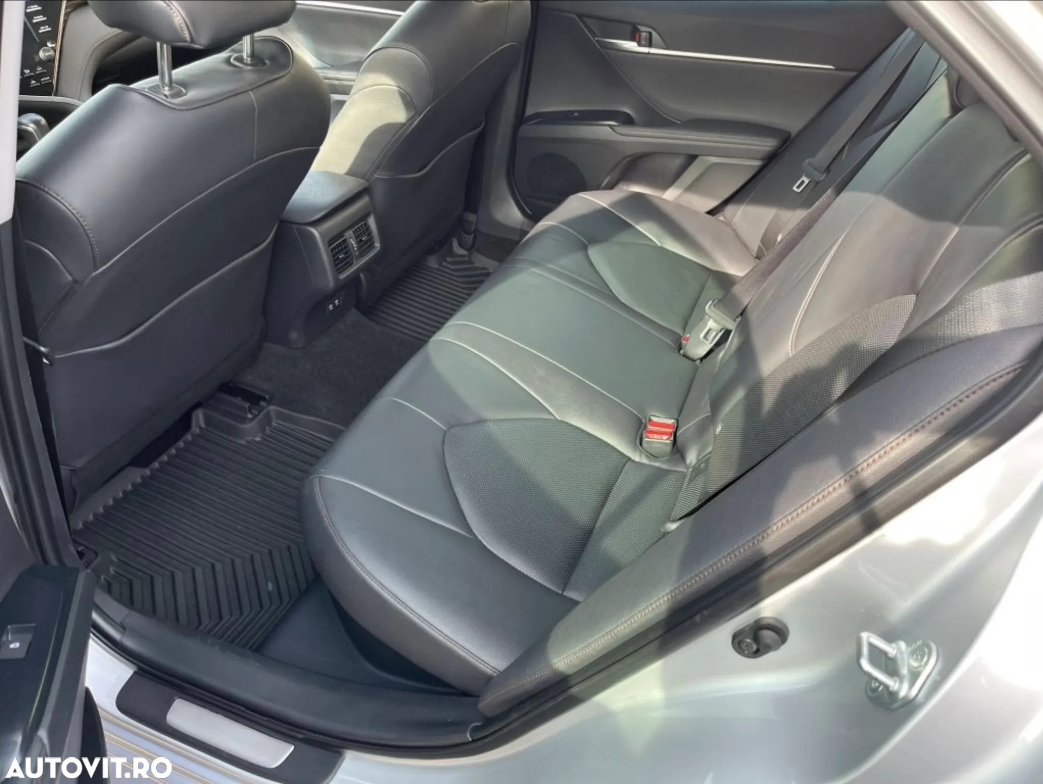 Toyota Camry 2.5 HEV Executive - 9