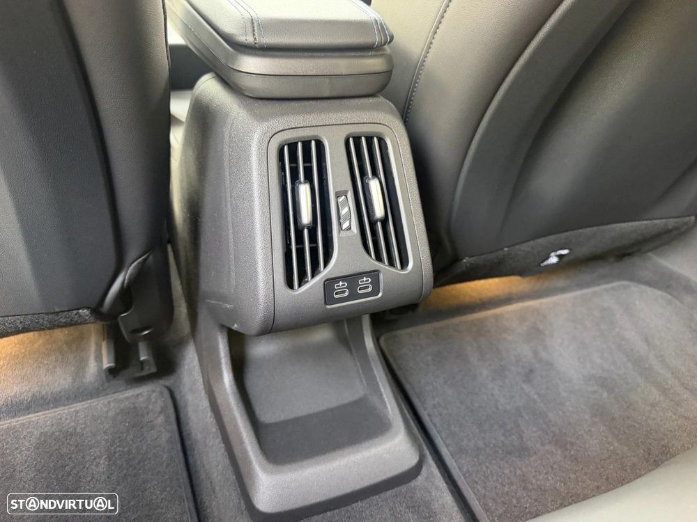 BMW 225xe Active Tourer e xDrive Pack Desportivo M - 24